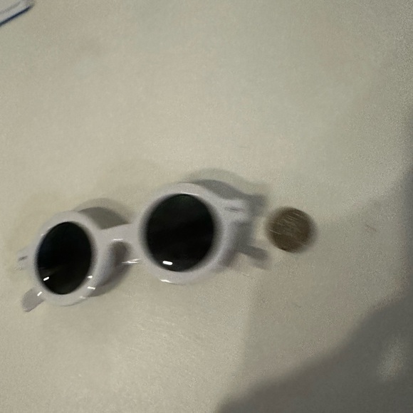 Mod Sunglasses - Picture 6 of 12